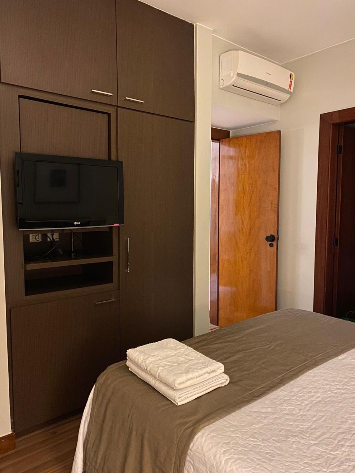 Flat No Coracao De Apartment *